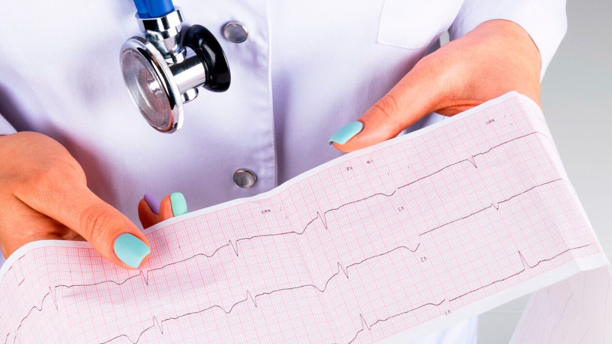 Los pacientes hipertensos necesitan controlar su condición cardíaca mediante un ECG